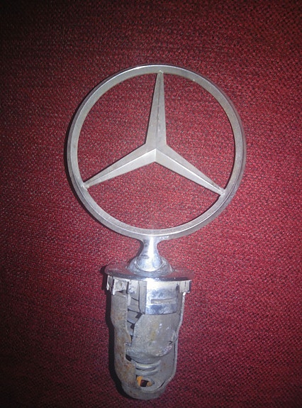 Mercedes keulakuva tähti