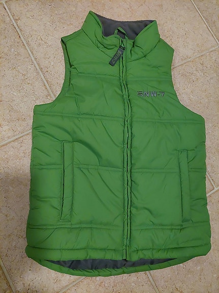 Vihreä toppaliivi, koko 140 cm