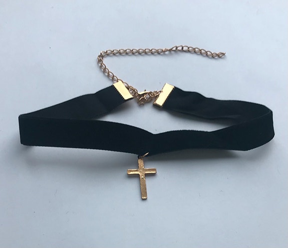 Uusi musta kultainen risti choker