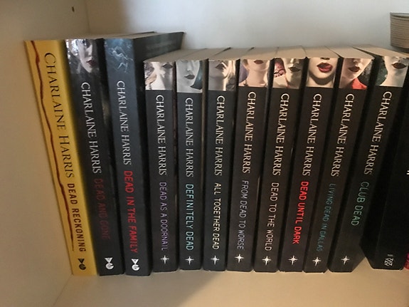 Charlaine Harris true blood kirja