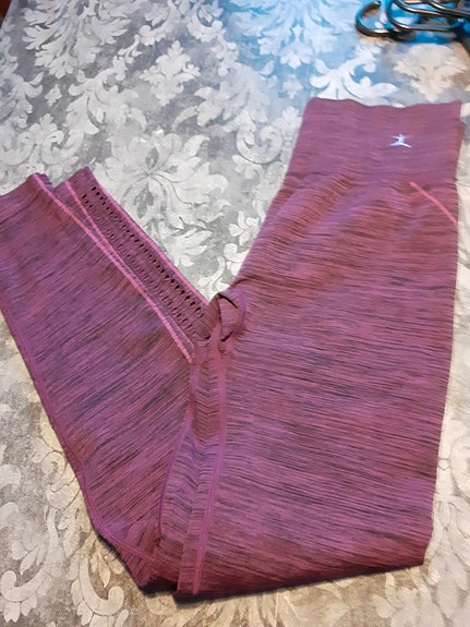 Naisten legginssit