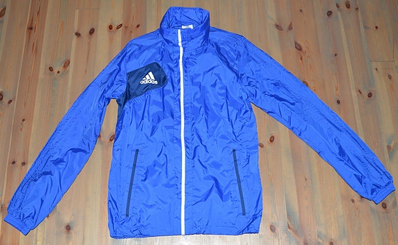 Adidas tuulitakki XS / S