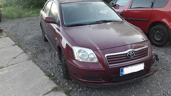 Toyota Avensis T25 -03 osina