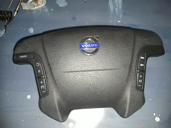 Volvo V70 -05 Ohjauspyörän airbag