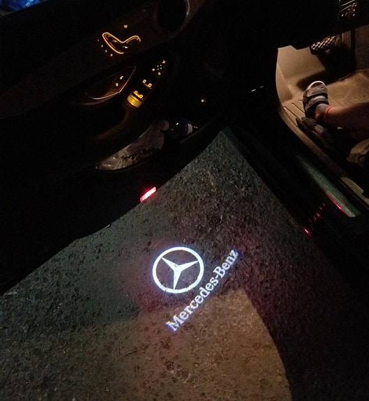 Mercedes-Benz CL/S/Vito logolliset ovivalot — logo maahan (2kpl)