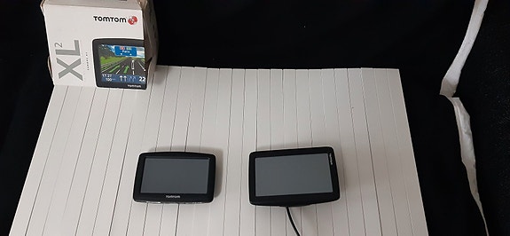 Product image 1 of 3