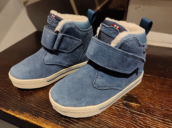 UUDET Viking goretex talvikengät koko 26