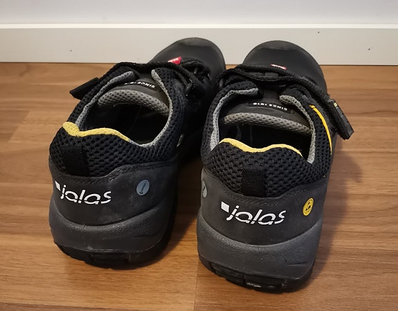 Jalas turvajalkineet