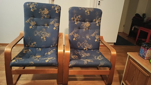 Kaksi nojatuolia