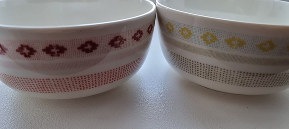 Iittala Sarjaton erilaisia astioita Letti ja Tikki