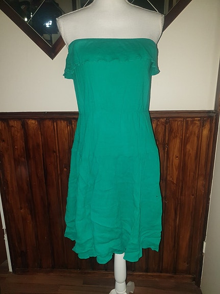 Olkaimeton vihreä mekko, kesämekko (M/40)
