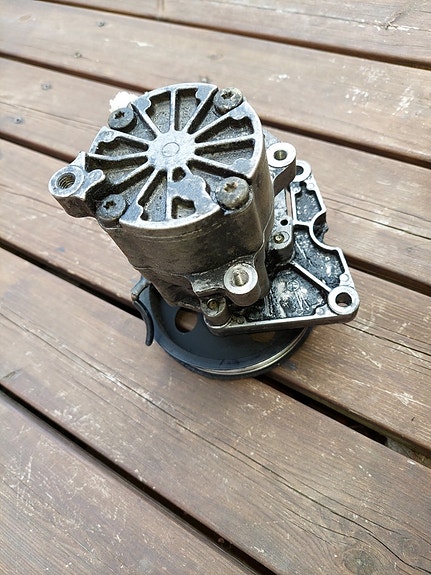 MB 210 tandem pumppu