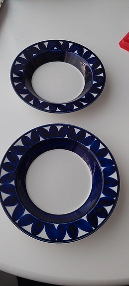 Arabian Sotka keittolautasia