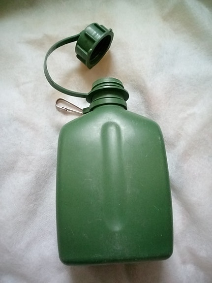 Armeija vihreä muovinen kenttäpullo