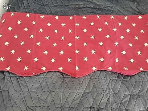 Viininpunainen kulta tähti verhokappa108x47cm