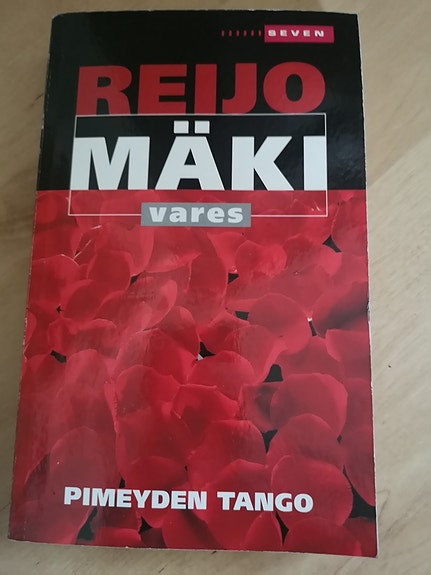 Pokkari Vares pimeyden tango