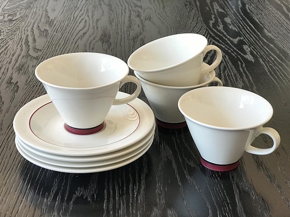 Arabia Harlekin Red Hat kahvikuppi ja aluslautanen, 4 kpl