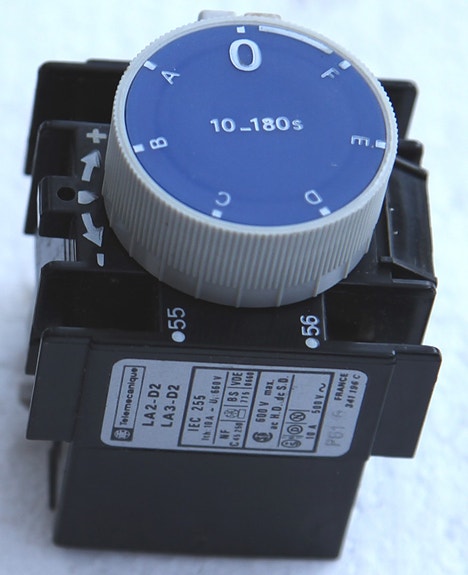 Aikakytkin 10 - 180s Telemecanique LA2-D2 LA3-D2