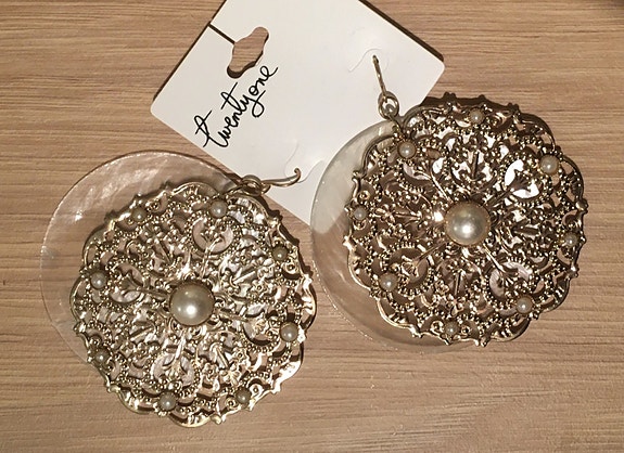 Product image 1 of 2
