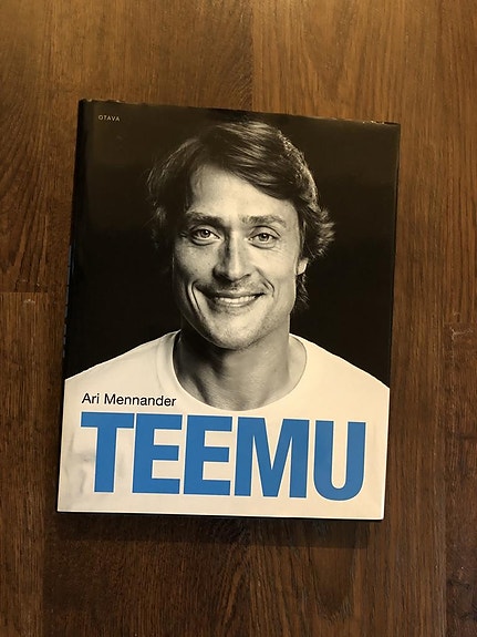 Uudenveroinen lukematon Teemu Selänne kirja
