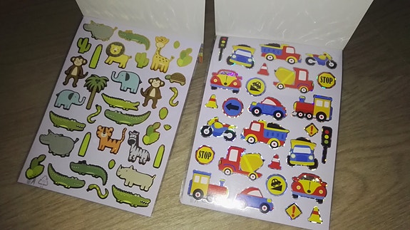 Myynti tarra-arkki autot&safari eläimet 2eur/kpl