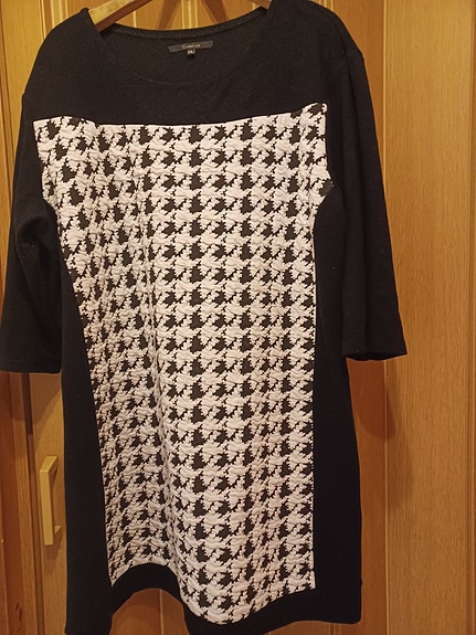 ALE/Mustavalkoinen tunika koko XXL