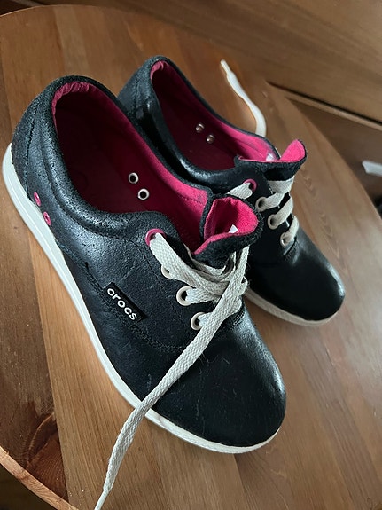 Crocs tennarit