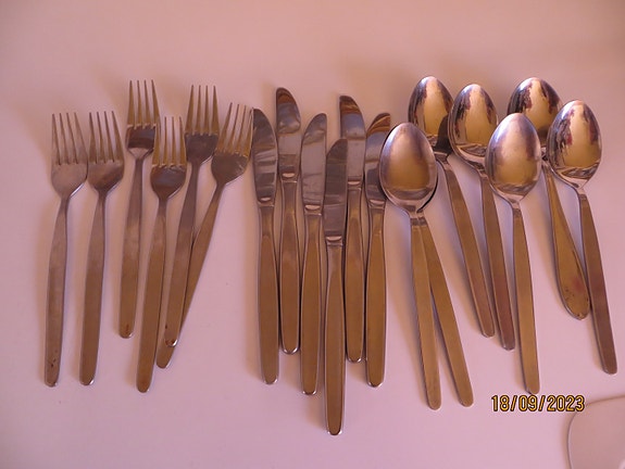 Product image 1 of 3