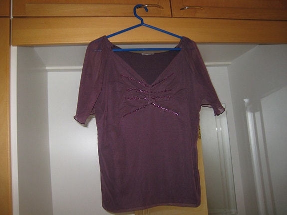 Lila koristeltu paita, koko 38-40