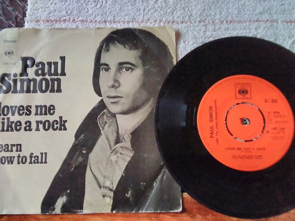 Paul Simon 7" Loves me like a rock