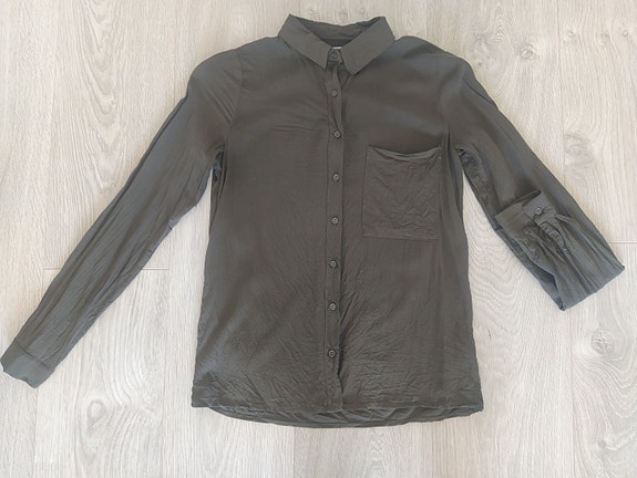 Oliivinvihreä kauluspaita XS / 34