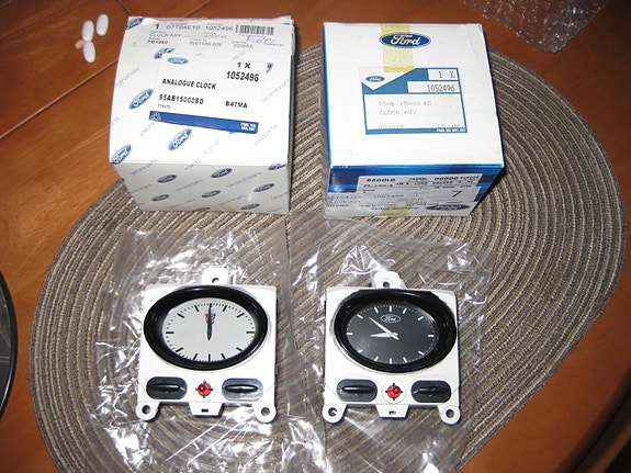 Ford Escort vm 2000 kojetaulun viisarikelloja