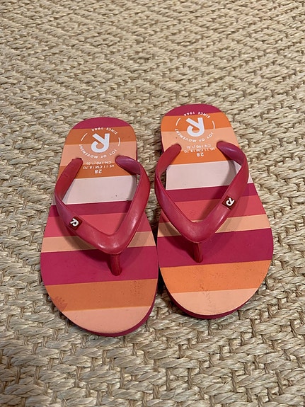 Reima sandaalit 28