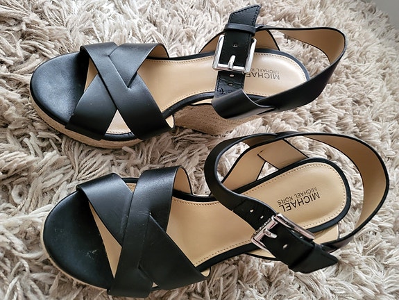 Michael kors sandaalit