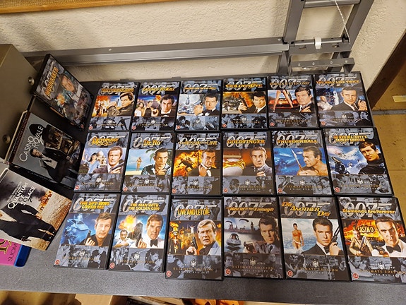 James Bond dvd kokoelma