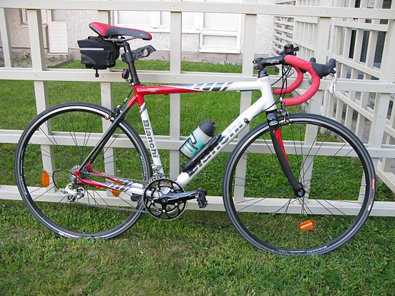 Maantie-/ kilpapyörä Bianchi Via Nirone 7 ALU-CAR