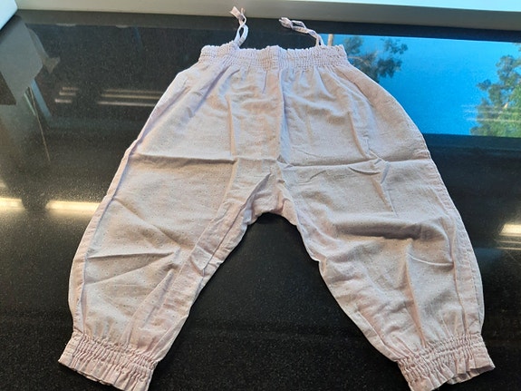 Benetton hellehaalari  v.pun. 74 cm