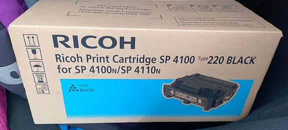 Ricoh tulostimen uusi värikasetti sis. Postikulut!