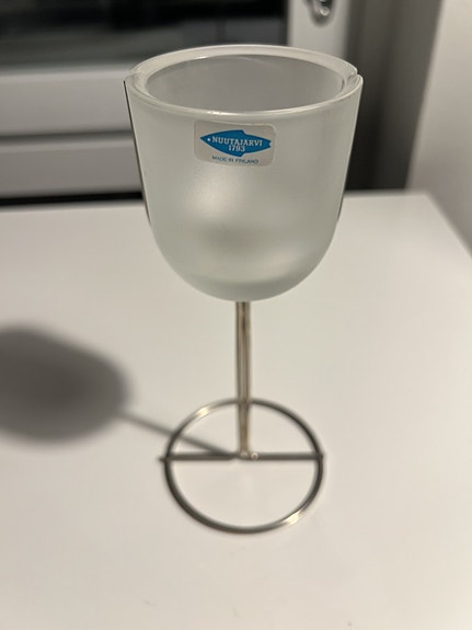 Nuutajärvi alfa tuikkukynttilänjalka