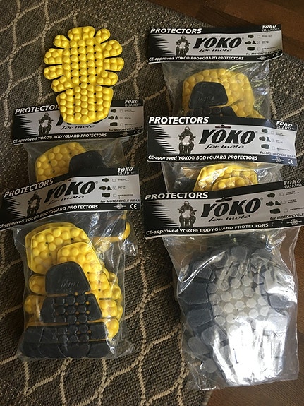 Suojia ajotakkiin housuihin 5 pakettia Yoko