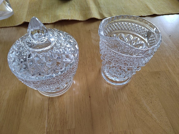 Riihimäen sokerikko ja kermakko+sokeripihdit