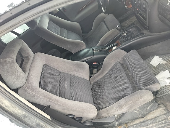 Opel omega b recaro sisusta