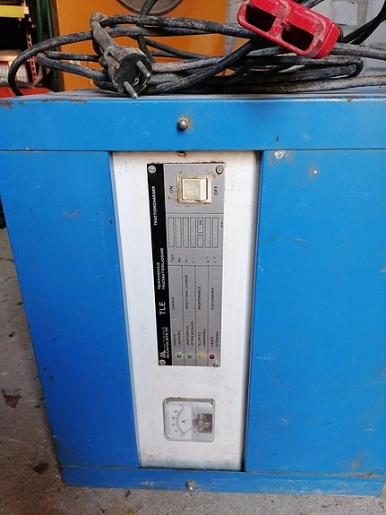 Akkulaturi 24 V 50 A