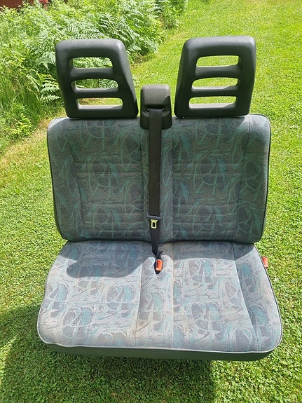 Etuistuin paripenkki, oikea - Citroen Jumper -02