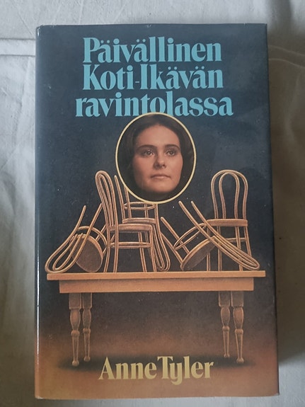 Päivällinen koti-ikävän ravintolassa - Anne Tyler