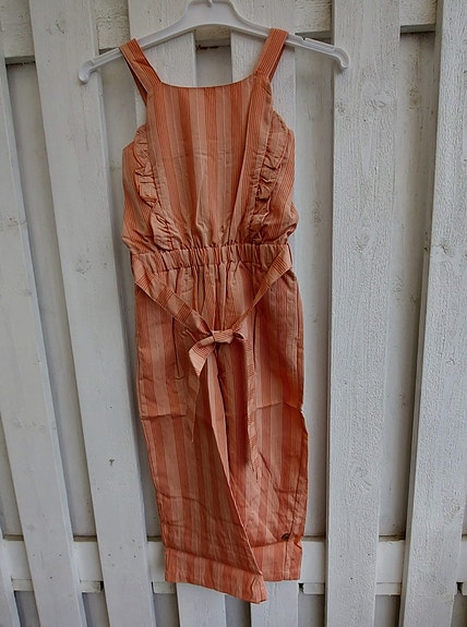 Pomp de lux uusi jumpsuit 110/116