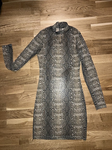 Seetrough snakeskin bilemekko mekko mesh
