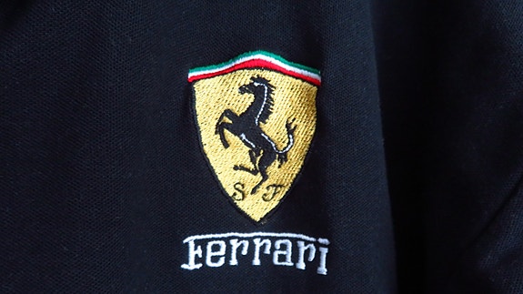 Musta Ferrari pikee-paita, koko XL