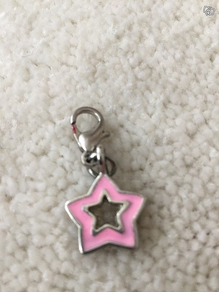 Pinkki tähti riipus