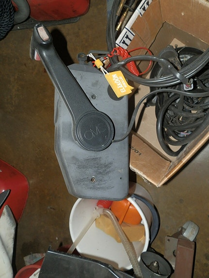 Kaukosäätölaite Evinrude, Johnson, OMC